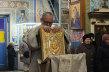 Митрополит Пантелеимон совершил Литургию в Казанском кафедральном соборе города Ачинска 6