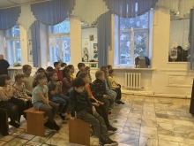 Священник рассказал православным гимназистам о Рождестве Христовом 2