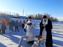 Протоиерей Евгений Фролов совершил чин Великого освящения воды на реке Чулым