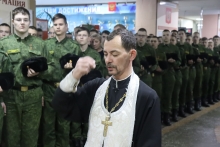 Протоиерей Валерий Русаков совершил молебен в Кадетском корпусе 3