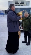 Священник благословил волонтёров, сопровождающих очередную партию гуманитарного груза для бойцов СВО 2