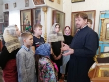Воспитанники детского дома посетили большеулуйский храм 3