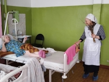 Православные сёстры милосердия поздравили пациентов ЦРБ с Вербным воскресеньем 3