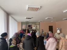 Священник освятил пасхальные куличи и яйца в сёлах Ачинского района 2