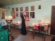 Священник освятил пасхальные куличи и яйца в сёлах Ачинского района 4