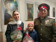 Рядом с Казанским собором появились Пасхальные деревья 6