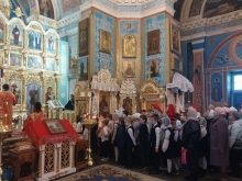 Православные гимназисты помолились за Божественной литургией в Казанском соборе 2