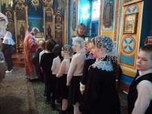 Православные гимназисты помолились за Божественной литургией в Казанском соборе