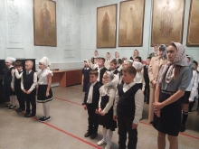 Отец благочинный совершил молебен перед началом учебного года в православной гимназии 2