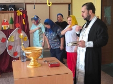 Ачинский священник освятил Дом ребёнка 2