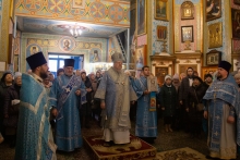 Митрополит Пантелеимон совершил Литургию в Казанском кафедральном соборе города Ачинска 4