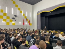 Священник совместно с полицейскими встретился со студентами АТНГ 2