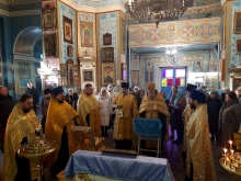 В Ачинске встретили ковчег с Честной главой Святителя Иннокентия 2