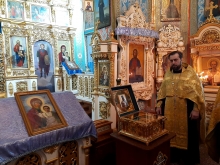 В Ачинске встретили ковчег с Честной главой Святителя Иннокентия 3