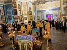 В Ачинске проводили ковчег с Честной главой Святителя Иннокентия 2