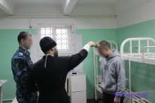 Ачинский священник совершил чин Великого освящения воды в следственном изоляторе 2