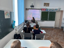 День воссоединения Крыма с Россией отметили в православной гимназии