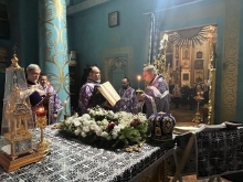 Богослужение в Казанском соборе в Неделю Крестопоклонную 2
