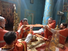 Ночное Пасхальное богослужение прошло в Казанском соборе 16
