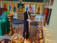 Священник освятил пасхальные куличи и яйца в сёлах Ачинского района 4