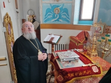 Владыка Никита посетил храм святого Даниила Ачинского 3