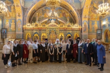 В преддверии Дня учителя сотрудники Ачинской Православной Преображенской начальной гимназии получили благодарственные письма от митрополита Красноярского и Ачинского Никиты.