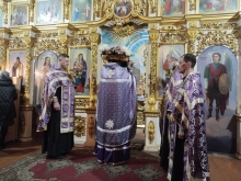 Богослужение в Казанском соборе в Неделю Крестопоклонную 3