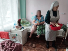 Православные сёстры милосердия поздравили пациентов ЦРБ с Пасхой 3