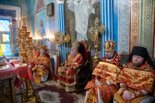 Правящий архиерей совершил Литургию е Казанской соборе 4