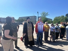 Священник благословил участников автопробега, посвящённого помяти погибших на СВО воинов 2