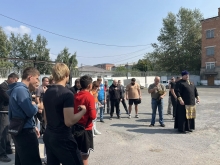 Священник благословил отправку очередной партии гуманитарного груза в зону СВО 2