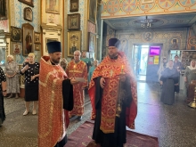 Ачинский благочинный совершил Божественную литургию в Казанском соборе в День Усекновения Главы Иоанна Крестителя 3