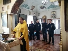 Ачинские и большеулуйские пожарные помолились перед иконой Божией Матери «Неопалимая Купина» 2