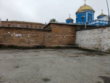 От Казанского сбора убрали мусорную площадку и снесли аварийный уличный туалет