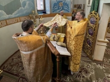Отец благочинный совершил Литургию в Данииловском храме Ачинска 2