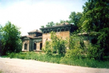 Михаило - Архангельская церковь в с. Козловка. 2004 г.